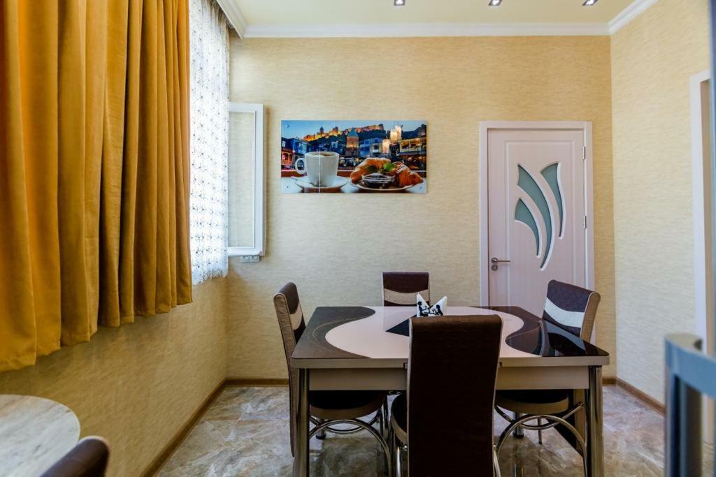 Apartament "Stella Artois"- Tbilisi Zewnętrze zdjęcie