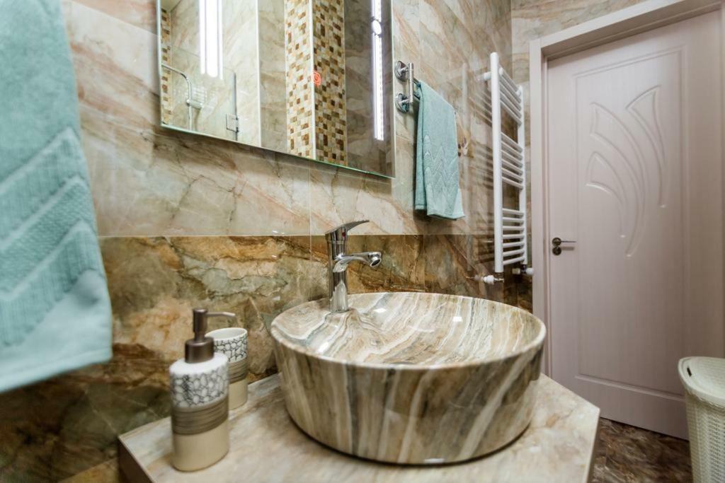 Apartament "Stella Artois"- Tbilisi Zewnętrze zdjęcie